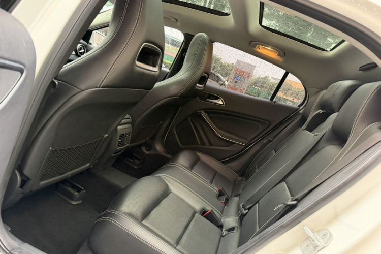 Used Mercedes-Benz GLA 2015 GLA 200 Fashion Model Interior 7