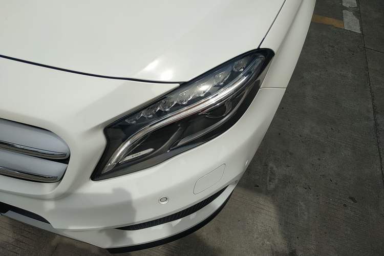 Used Mercedes-Benz GLA 2015 GLA 260 4MATIC Sport Edition Left Front Headlight