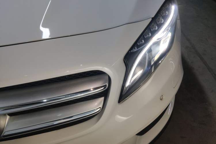Used Mercedes-Benz GLA 2015 GLA 260 4MATIC Sport Edition Left Front Headlight