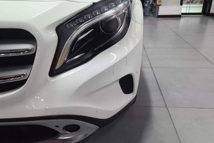 Used Mercedes-Benz GLA 2015 GLA 220 4MATIC Fashion Model Left Front Headlight