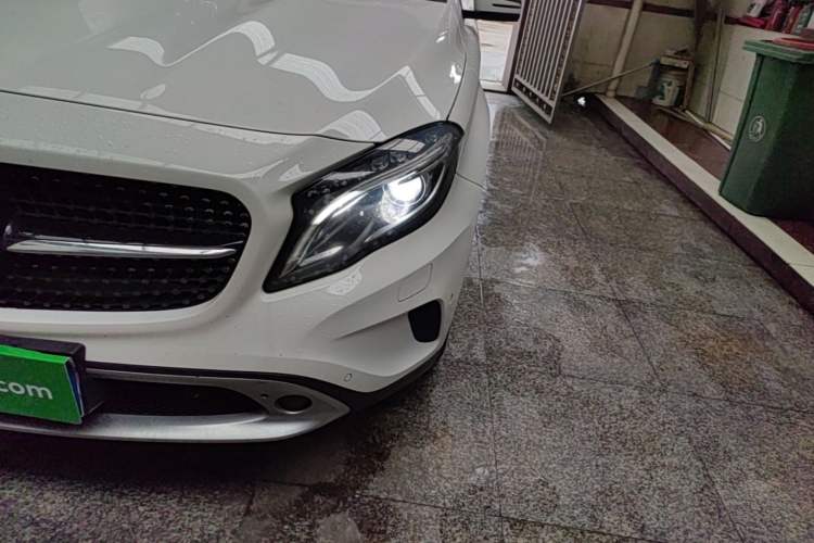 Used Mercedes-Benz GLA 2015 GLA 220 4MATIC Fashion Model Left Front Headlight