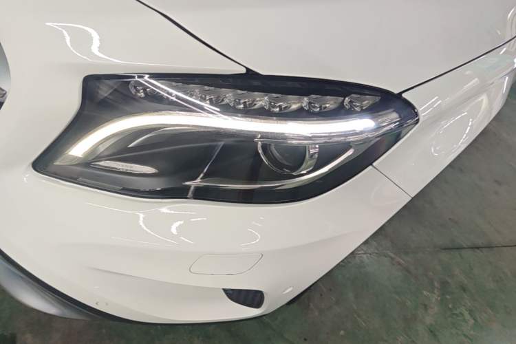 Used Mercedes-Benz GLA 2015 GLA 220 4MATIC Luxury Model Left Front Headlight