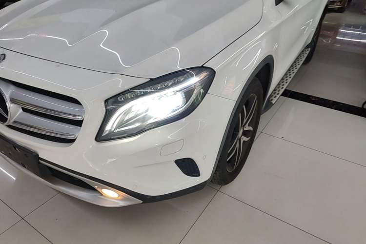 Used Mercedes-Benz GLA 2015 GLA 200 Fashion Model Left Front Headlight