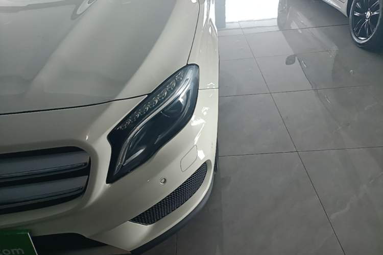 Used Mercedes-Benz GLA 2015 GLA 260 4MATIC Left Front Headlight