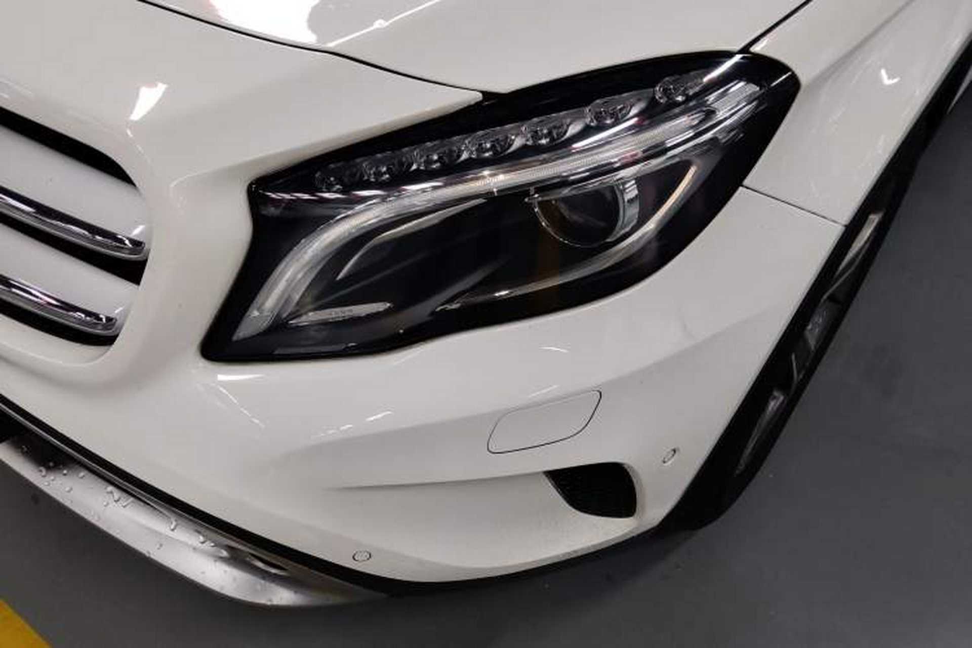 Used Mercedes-Benz GLA 2015 GLA 220 4MATIC Luxury Model Left Front Headlight