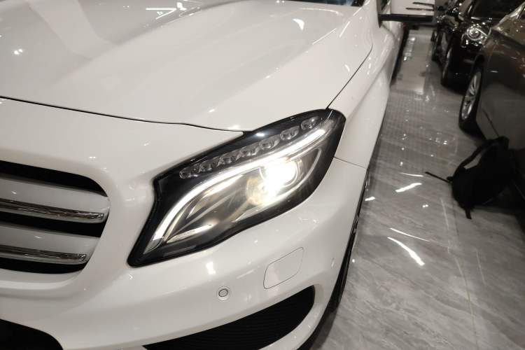 Used Mercedes-Benz GLA 2015 GLA 260 4MATIC Sport Edition Left Front Headlight