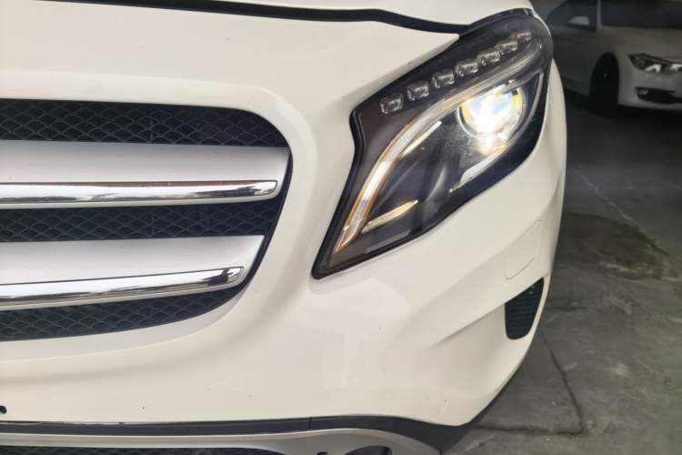 Used Mercedes-Benz GLA 2015 GLA 200 Fashion Model Left Front Headlight
