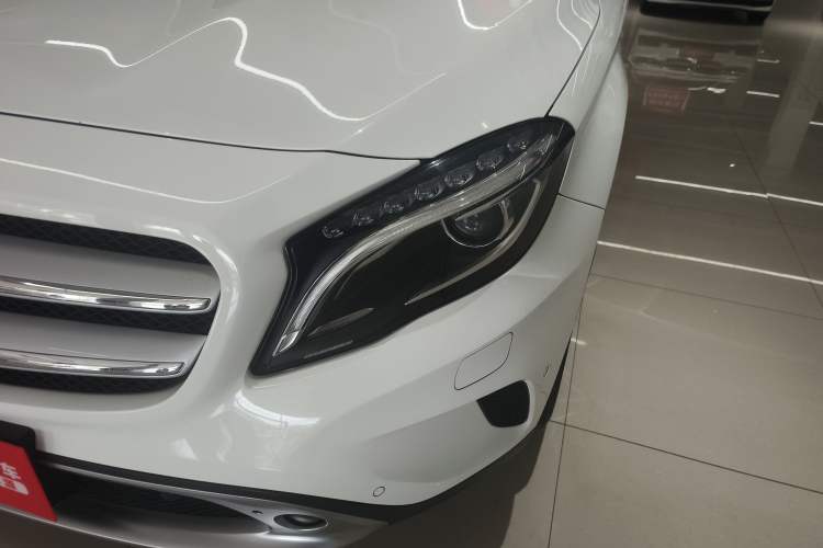 Used Mercedes-Benz GLA 2015 GLA 200 Fashion Model Left Front Headlight