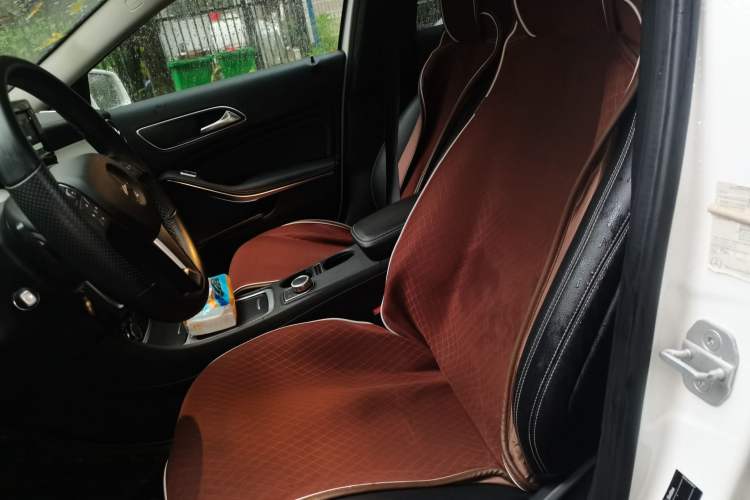 Used Mercedes-Benz GLA 2015 GLA 220 4MATIC Fashion Model Left Front Seat