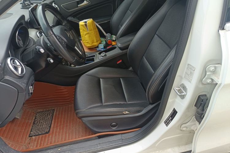 Used Mercedes-Benz GLA 2015 GLA 200 Sport Edition Left Front Seat