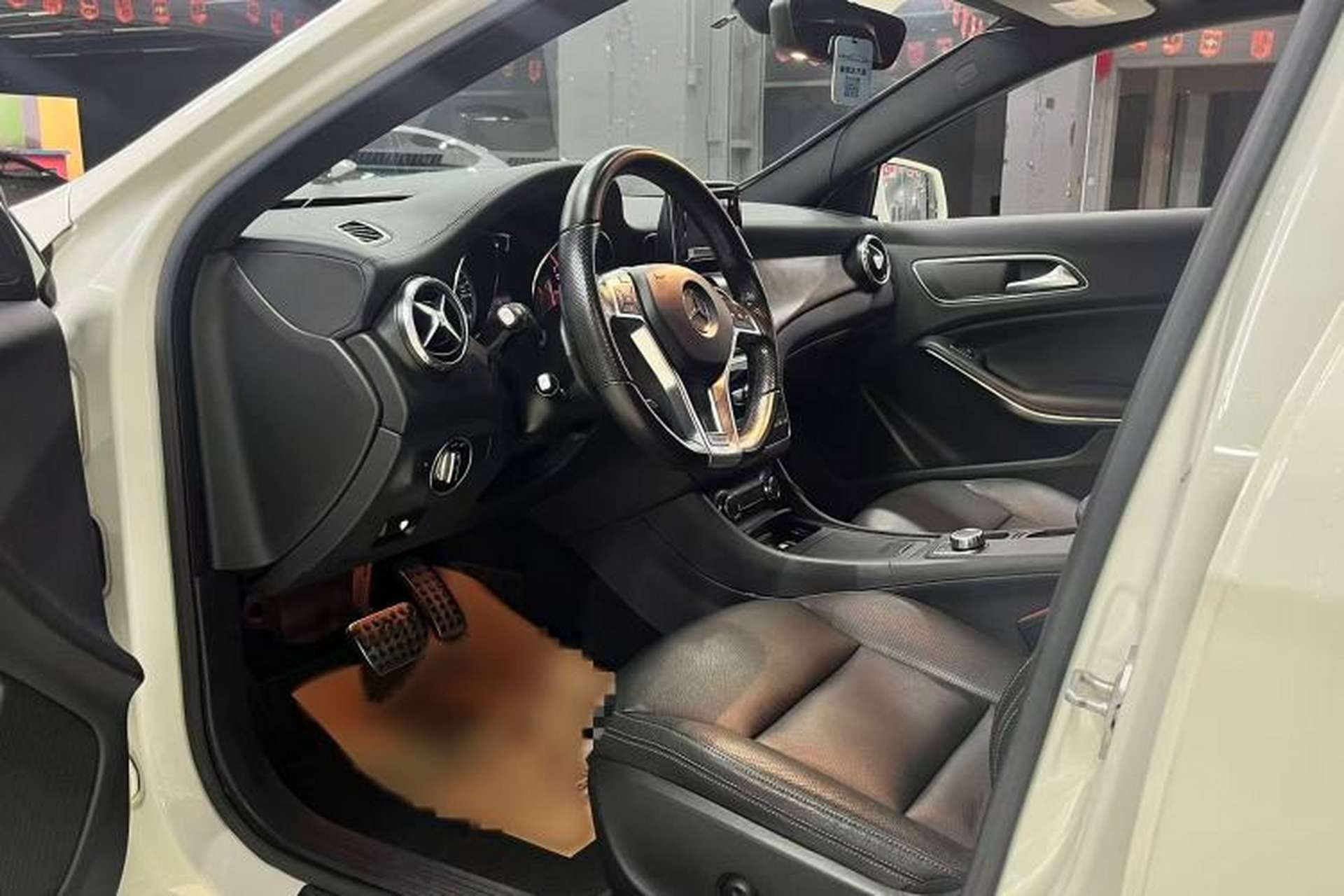 Used Mercedes-Benz GLA 2015 GLA 260 4MATIC Left Front Seat