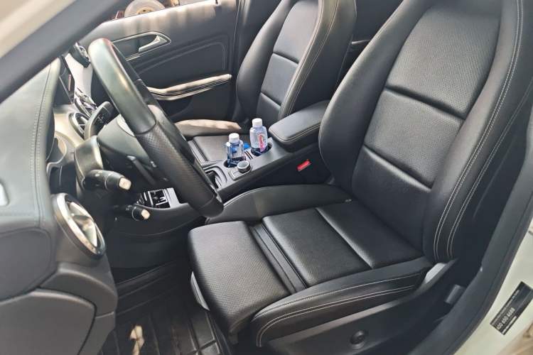Used Mercedes-Benz GLA 2015 GLA 200 Fashion Model Left Front Seat