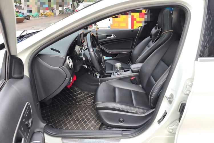 Used Mercedes-Benz GLA 2015 GLA 200 Fashion Model Left Front Seat