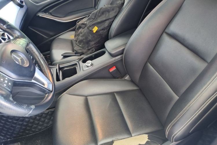 Used Mercedes-Benz GLA 2015 GLA 200 Sport Edition Left Front Seat
