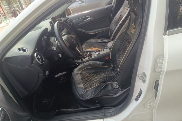 Used Mercedes-Benz GLA 2015 GLA 200 Fashion Model Left Front Seat