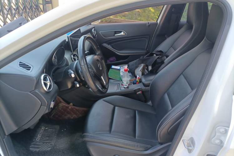 Used Mercedes-Benz GLA 2015 GLA 200 Fashion Model Left Front Seat