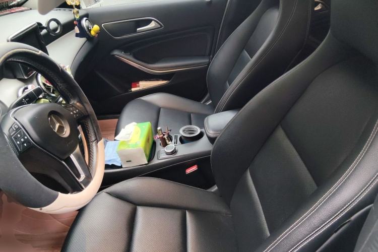 Used Mercedes-Benz GLA 2015 GLA 200 Fashion Model Left Front Seat