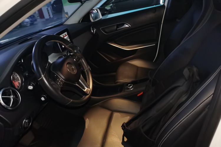 Used Mercedes-Benz GLA 2015 GLA 200 Fashion Model Left Front Seat