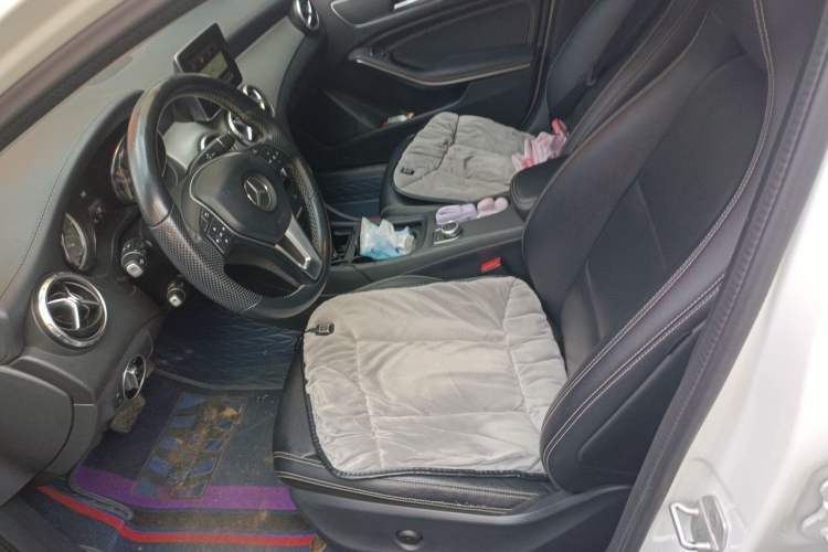 Used Mercedes-Benz GLA 2015 GLA 200 Fashion Model Left Front Seat