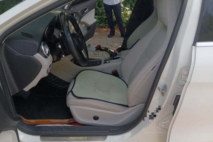 Used Mercedes-Benz GLA 2015 GLA 200 Fashion Model Left Front Seat