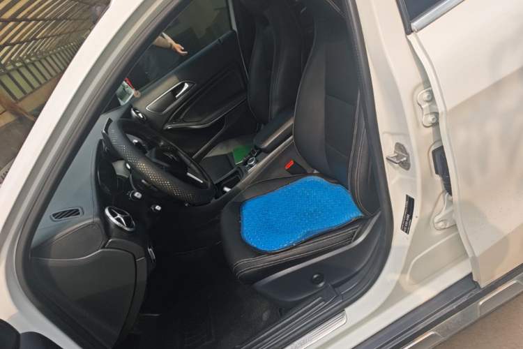 Used Mercedes-Benz GLA 2015 GLA 200 Fashion Model Left Front Seat