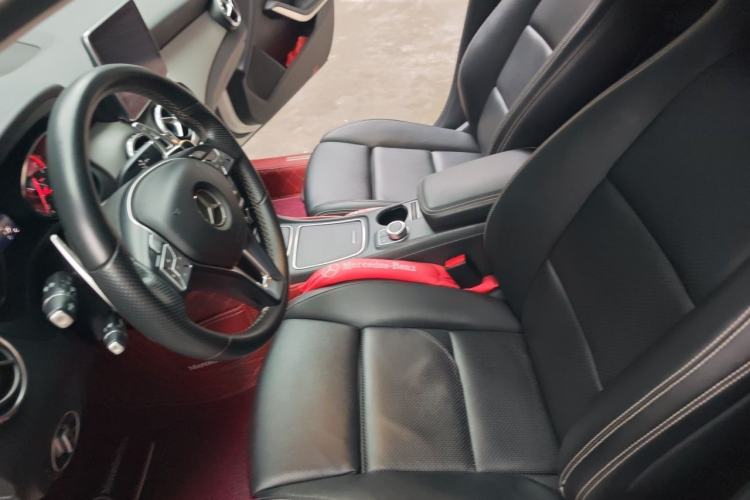 Used Mercedes-Benz GLA 2015 GLA 220 4MATIC Fashion Model Left Front Seat