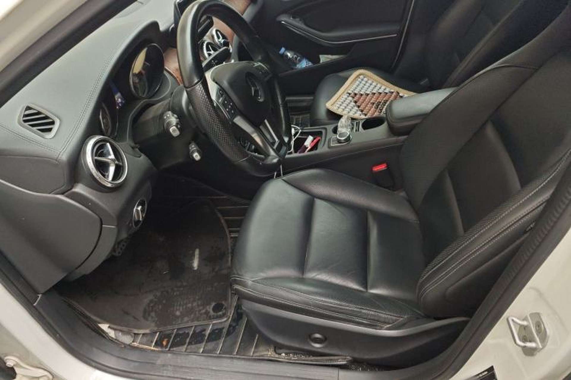Used Mercedes-Benz GLA 2015 GLA 260 4MATIC Sport Edition Left Front Seat