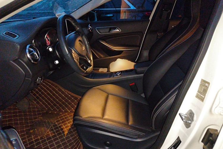 Used Mercedes-Benz GLA 2015 GLA 200 Fashion Model Left Front Seat