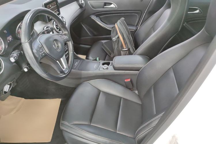 Used Mercedes-Benz GLA 2015 GLA 200 Sport Edition Left Front Seat