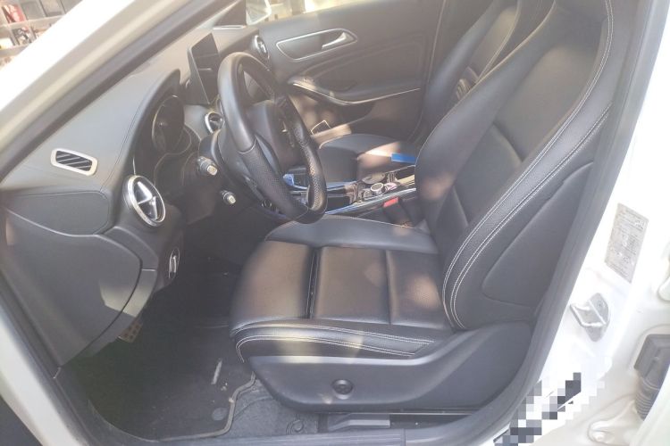 Used Mercedes-Benz GLA 2015 GLA 200 Fashion Model Left Front Seat