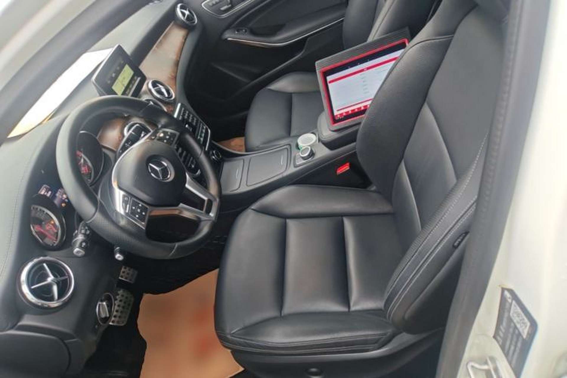 Used Mercedes-Benz GLA 2015 GLA 260 4MATIC Sport Edition Left Front Seat