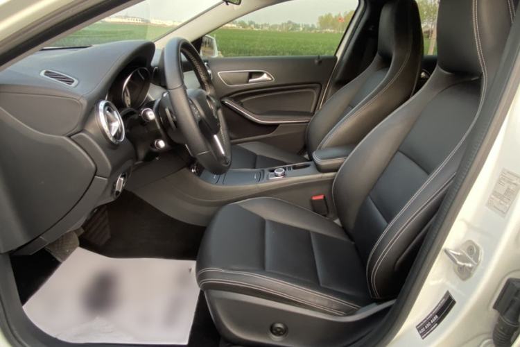 Used Mercedes-Benz GLA 2015 GLA 220 4MATIC Fashion Model Left Front Seat