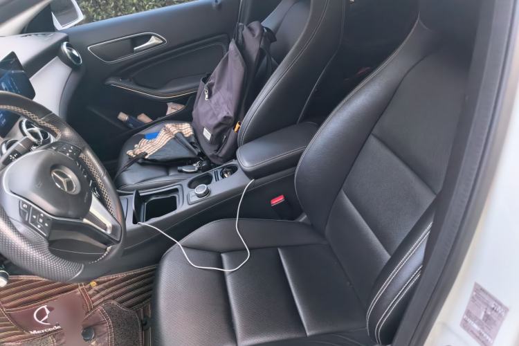 Used Mercedes-Benz GLA 2015 GLA 200 Sport Edition Left Front Seat