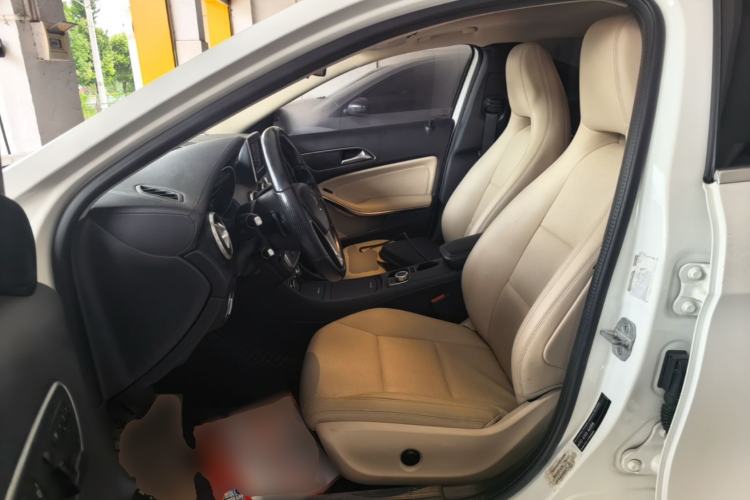 Used Mercedes-Benz GLA 2015 GLA 200 Fashion Model Left Front Seat