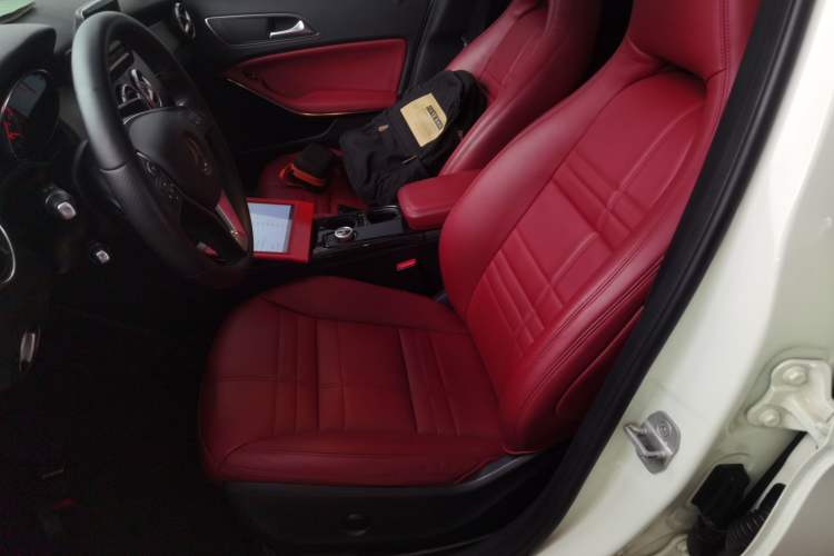 Used Mercedes-Benz GLA 2015 GLA 200 Left Front Seat