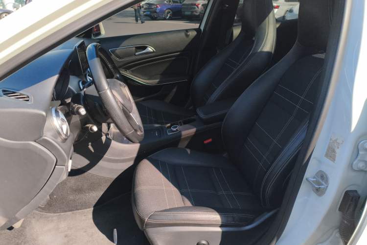 Used Mercedes-Benz GLA 2015 GLA 200 Left Front Seat
