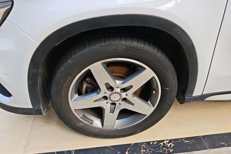 Used Mercedes-Benz GLA 2015 GLA 260 4MATIC Left Front Wheel Hub