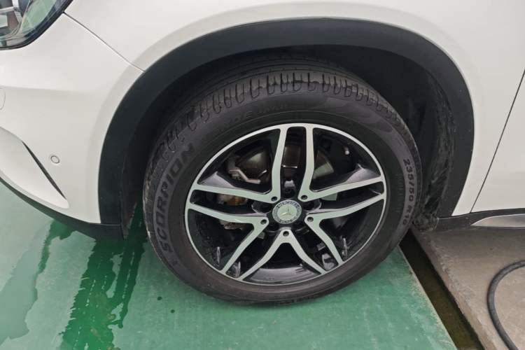 Used Mercedes-Benz GLA 2015 GLA 200 Fashion Model Left Front Wheel Hub