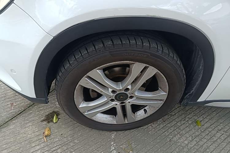 Used Mercedes-Benz GLA 2015 GLA 200 Sport Edition Left Front Wheel Hub
