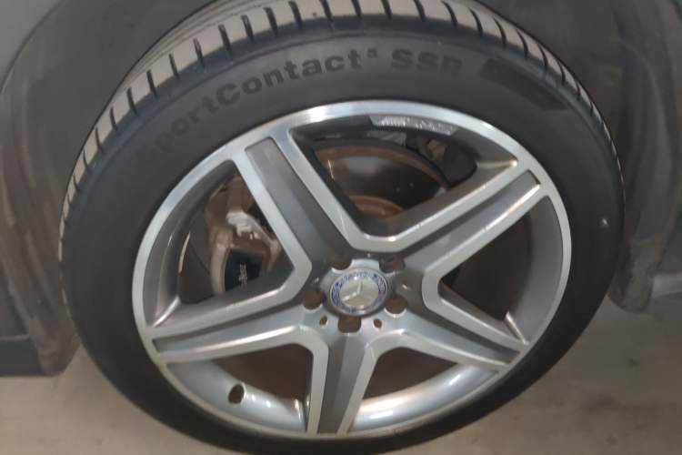 Used Mercedes-Benz GLA 2015 GLA 260 4MATIC Sport Edition Left Front Wheel Hub