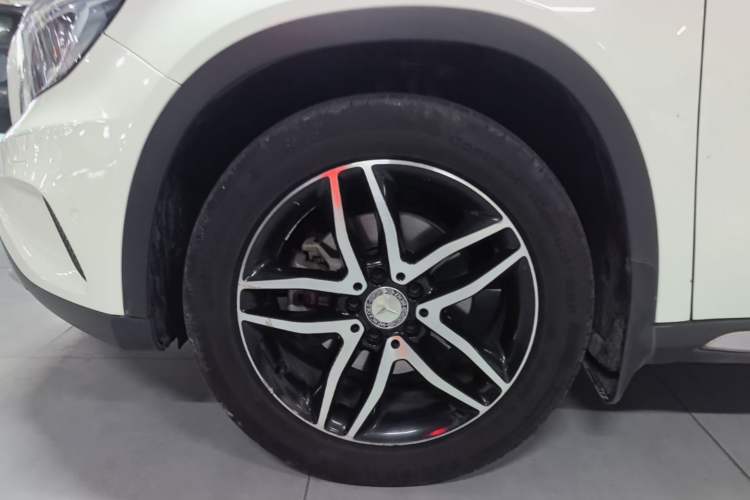 Used Mercedes-Benz GLA 2015 GLA 220 4MATIC Fashion Model Left Front Wheel Hub