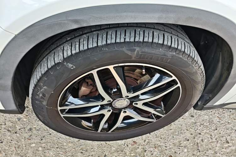 Used Mercedes-Benz GLA 2015 GLA 220 4MATIC Fashion Model Left Front Wheel Hub