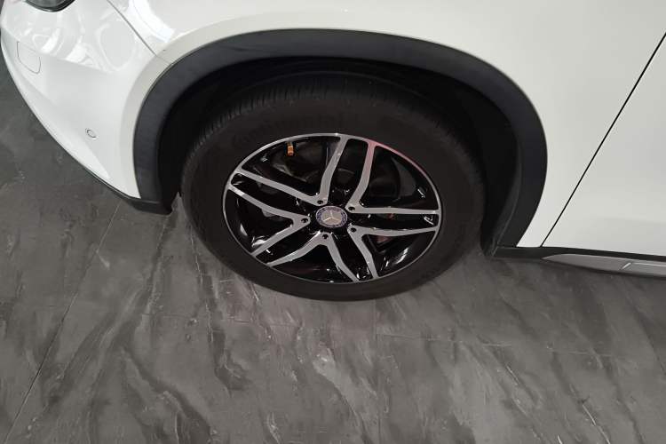 Used Mercedes-Benz GLA 2015 GLA 220 4MATIC Fashion Model Left Front Wheel Hub