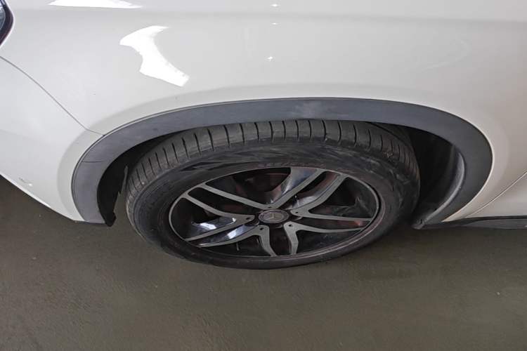 Used Mercedes-Benz GLA 2015 GLA 200 Fashion Model Left Front Wheel Hub