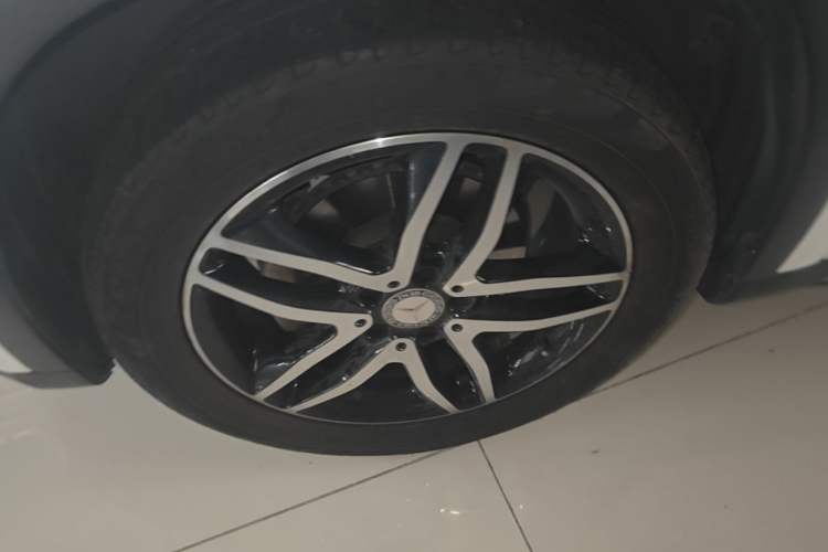 Used Mercedes-Benz GLA 2015 GLA 220 4MATIC Fashion Model Left Front Wheel Hub