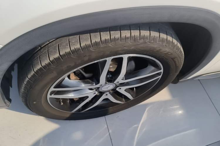 Used Mercedes-Benz GLA 2015 GLA 200 Fashion Model Left Front Wheel Hub