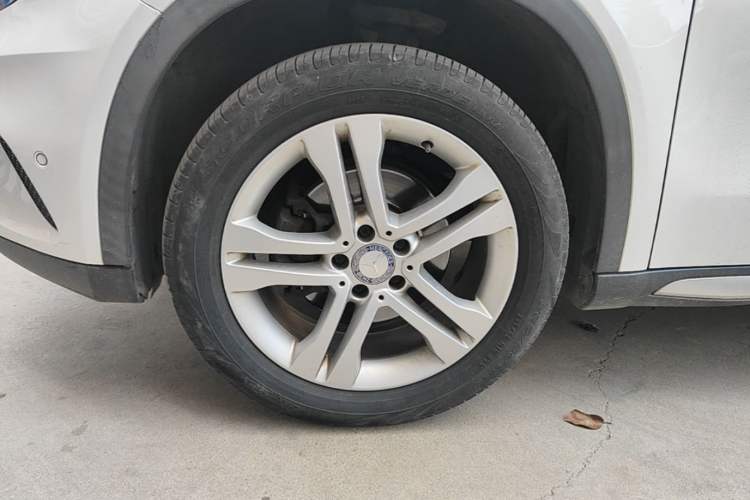 Used Mercedes-Benz GLA 2015 GLA 200 Sport Edition Left Front Wheel Hub