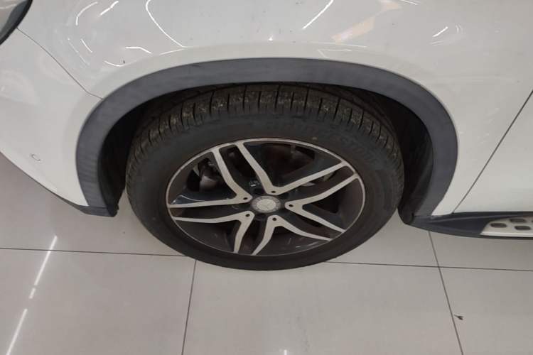 Used Mercedes-Benz GLA 2015 GLA 200 Fashion Model Left Front Wheel Hub