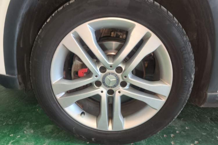 Used Mercedes-Benz GLA 2015 GLA 200 Sport Edition Left Front Wheel Hub