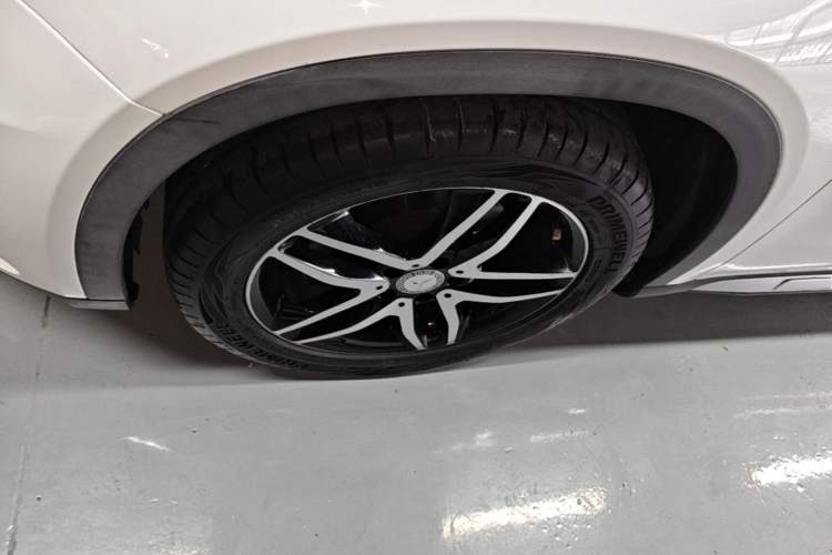 Used Mercedes-Benz GLA 2015 GLA 200 Fashion Model Left Front Wheel Hub